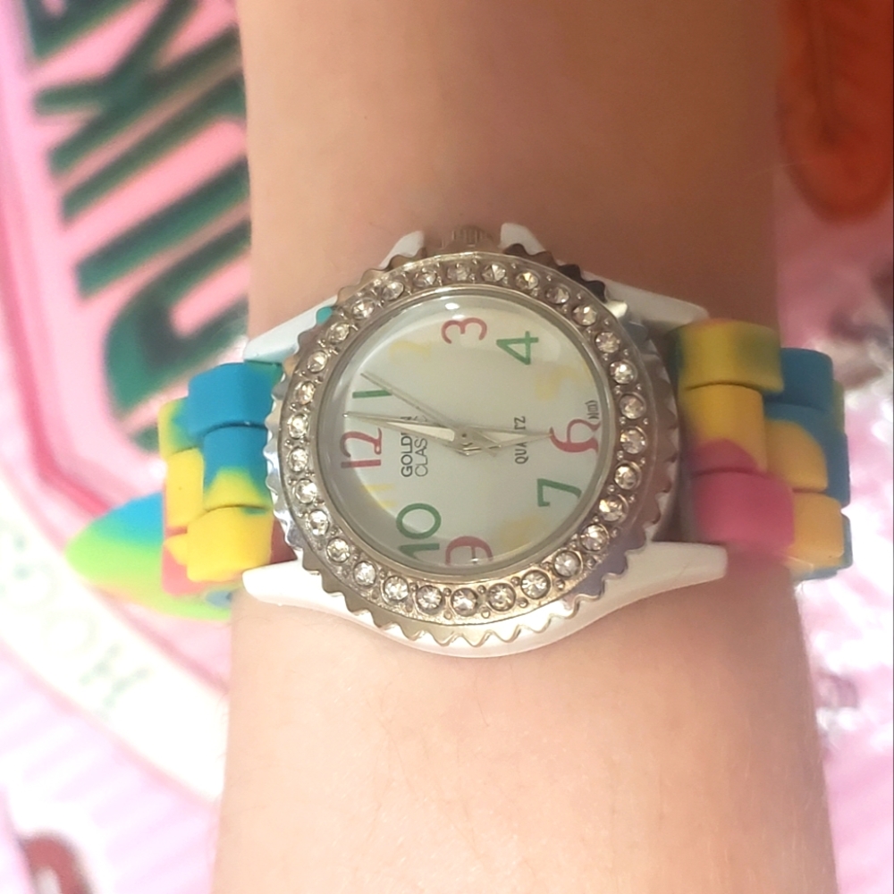 Golden Classic Watch. Stainless steel Case Back. Rubber belt NWOT
